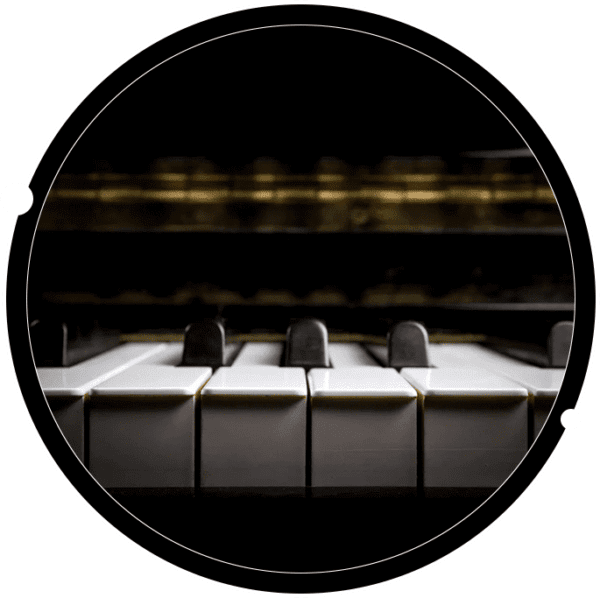 A piano keyboard with the keys turned down.